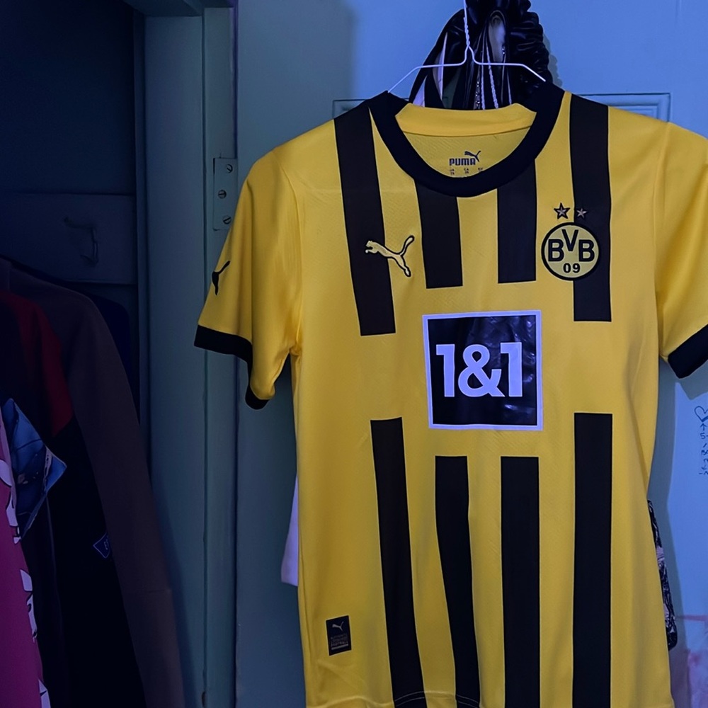 Jude Bellingham jersey and shorts set